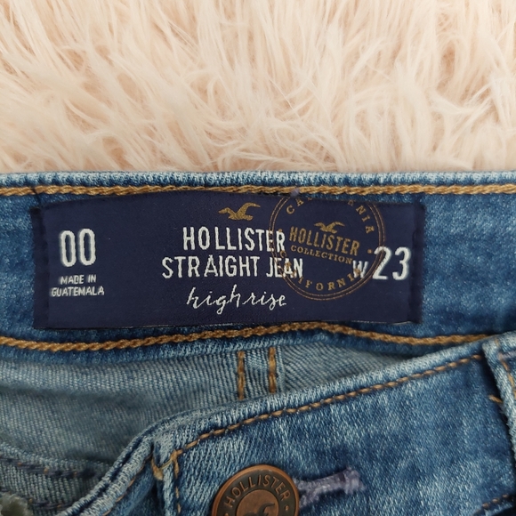 Hollister Distressed Straight Jean - High Rise - Size 00 w23 - Picture 10 of 12